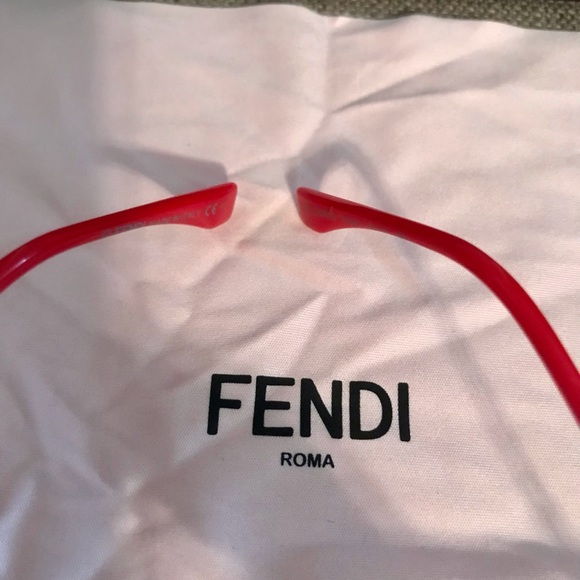 SOLD❌Fendi sunglasses - Picture 6 of 11